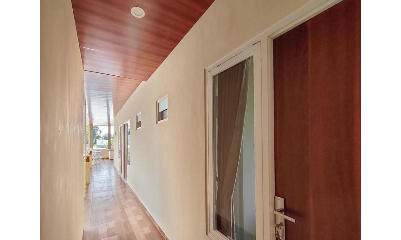 ホテル Reddoorz Near Bns Batu Tlekung エクステリア 写真